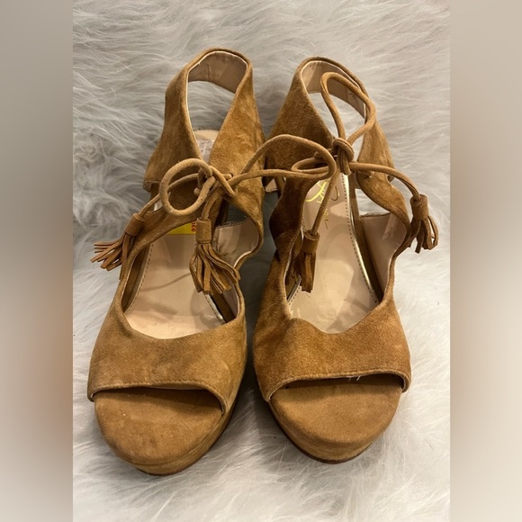 Jessica Simpson Suede Tan WedgeSize 8M - Picture 2 of 6